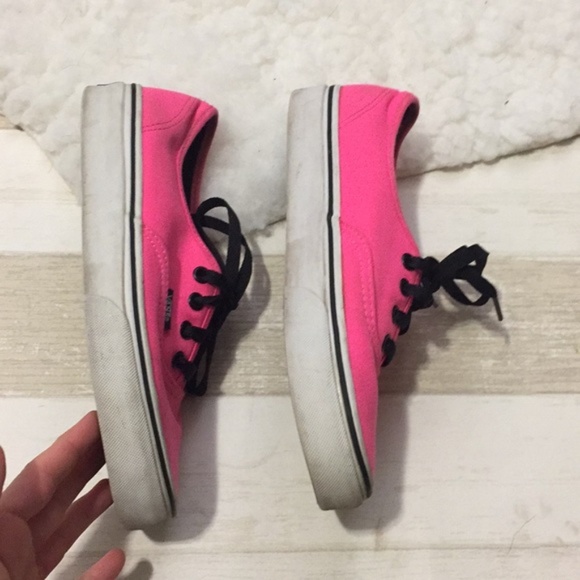 Vans neon pink low rise black lace sneakers - Picture 4 of 4
